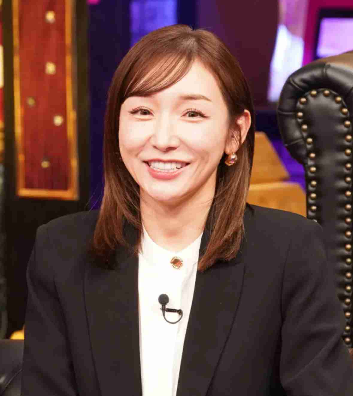 加護亜依37歳 友人結婚式お呼ばれコーデ披露 「大人っぽい」「マジで綺麗」の声