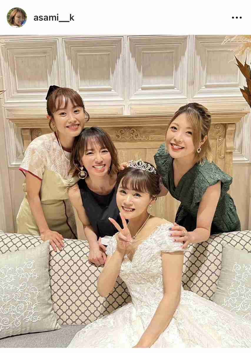 加護亜依37歳 友人結婚式お呼ばれコーデ披露 「大人っぽい」「マジで綺麗」の声