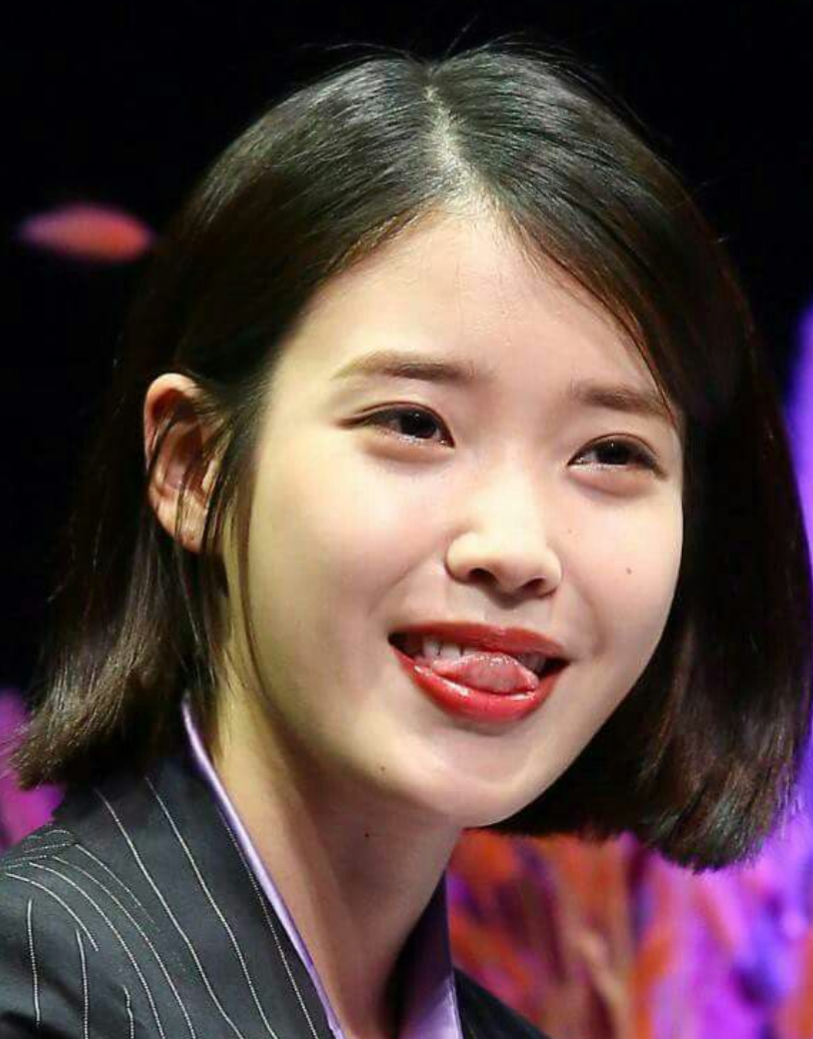 地味顔だけどモテる人