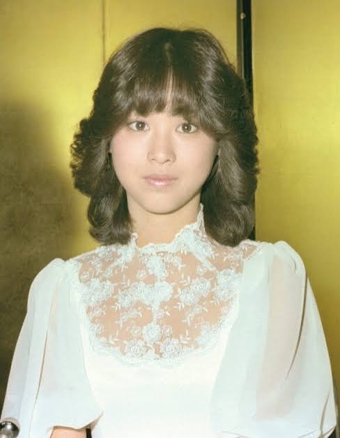 地味顔だけどモテる人