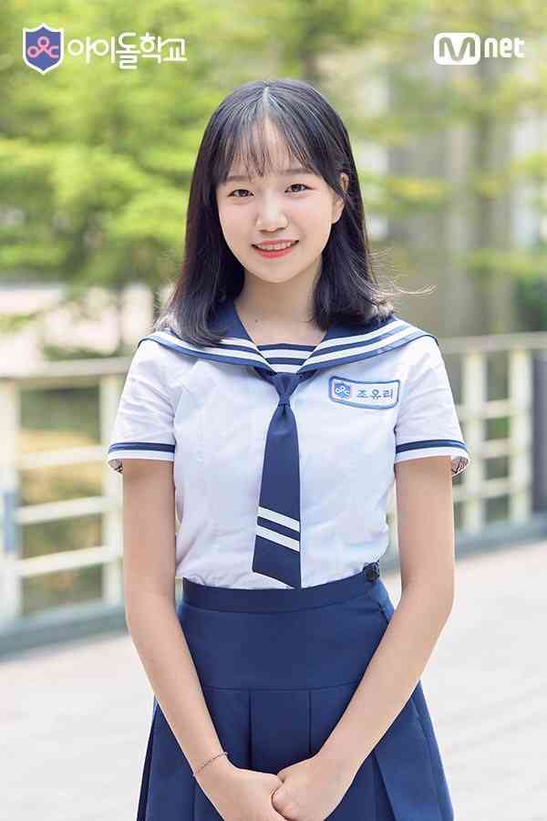 地味顔だけどモテる人