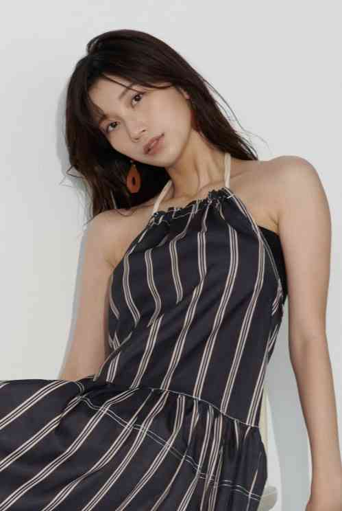 地味顔だけどモテる人