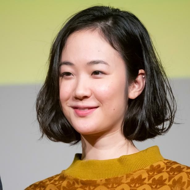 地味顔だけどモテる人