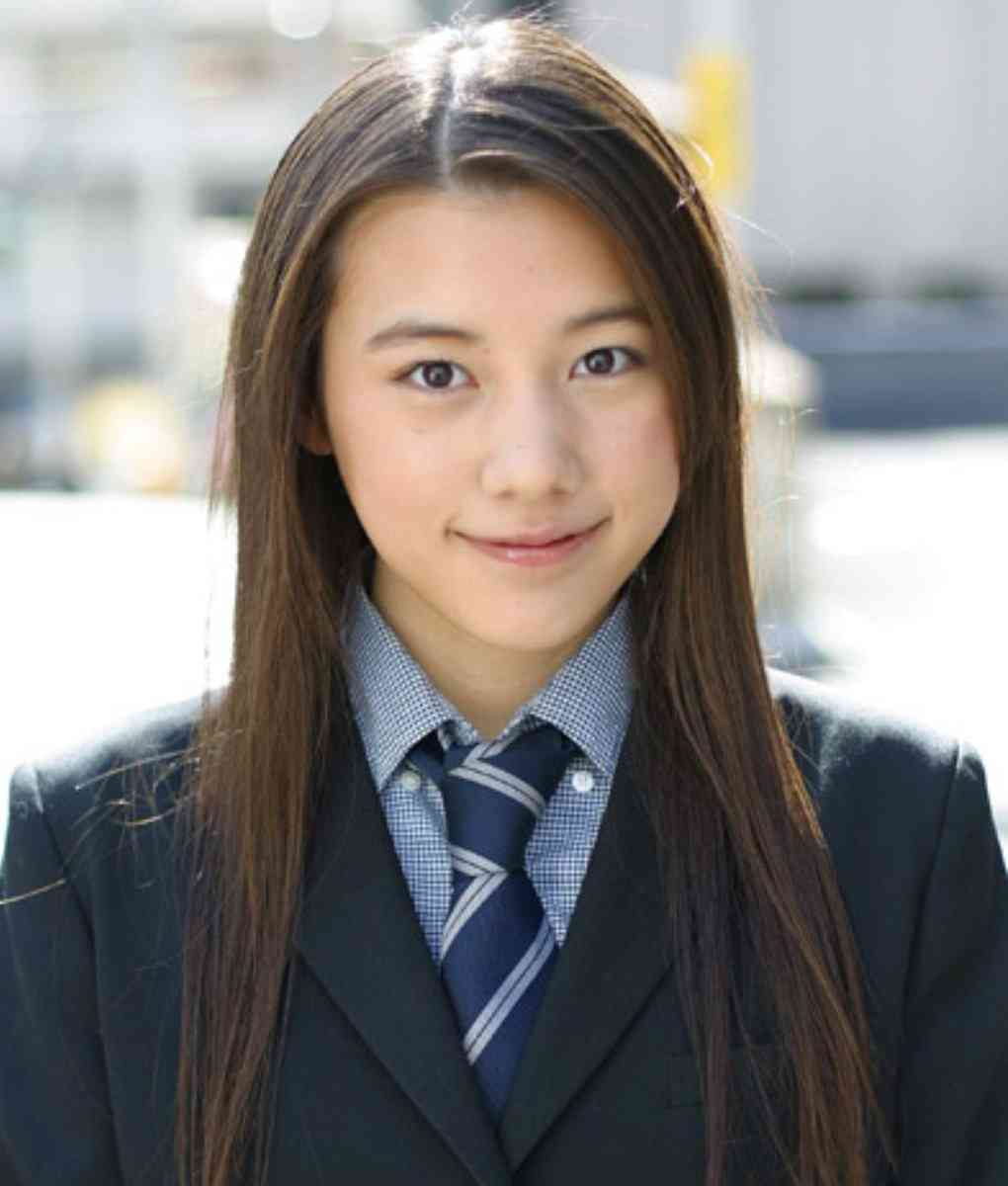 地味顔だけどモテる人