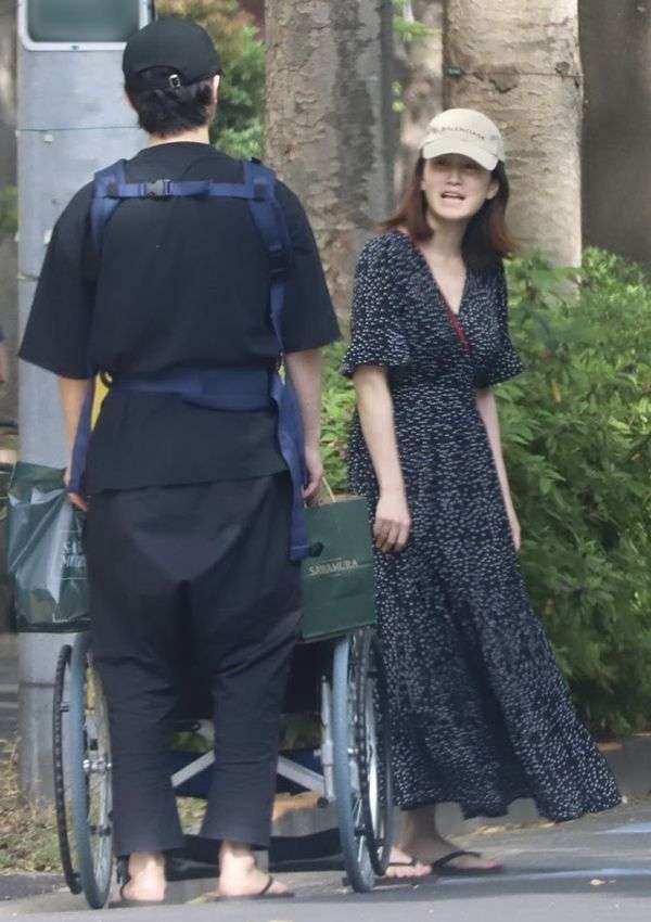 前田敦子「どっぷりと大人の恋愛に浸ってほしい」 “最後の写真集”先行カット2点解禁!