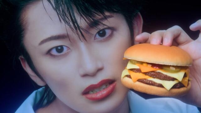 寺田心の“赤リップ”芦田愛菜の“濃いアイシャドウ”にファン騒然…子役出身芸能人の“大人化”にとまどう理由とは