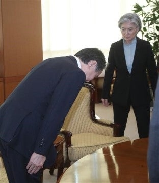 日本側が頭下げる？　局長協議で中国撮影の動画拡散