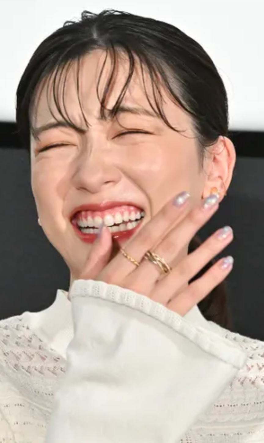 永野芽郁の2026カレンダー12月に発売、テーマは一緒に過ごす春夏秋冬