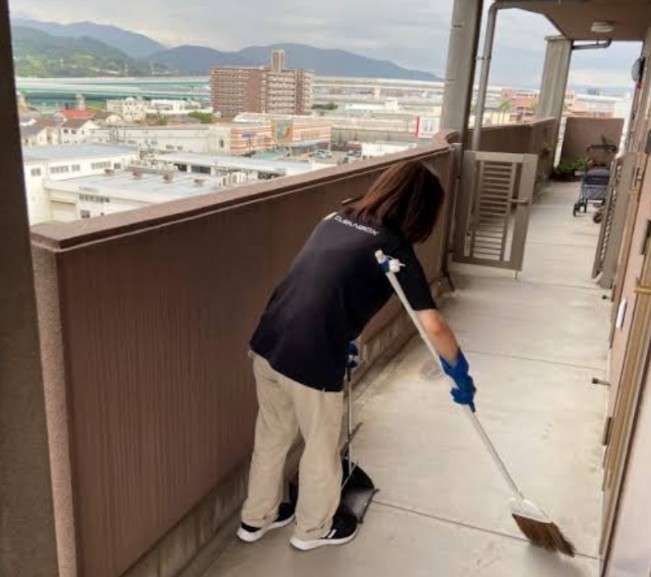 マンション清掃してる人パート２