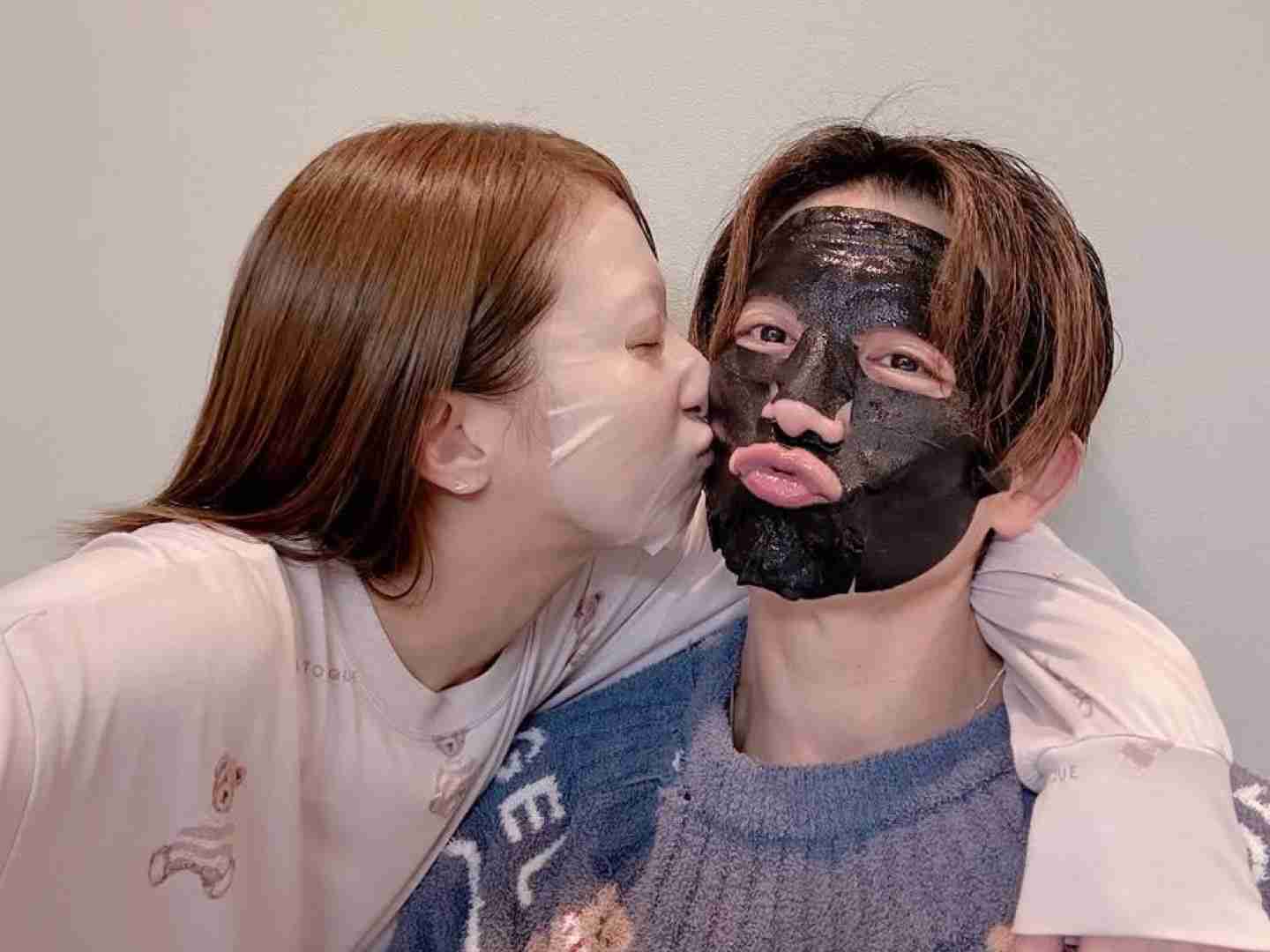 杉浦太陽　辻希美と“キス”いい夫婦の日ショット公開　結婚18年「いつまでも一緒に」