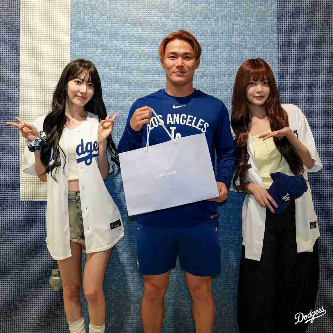 山本由伸と交際継続か、ドジャース世界一の瞬間にテラハ美女・Nikiと思しき女性の“お忍び姿”が映り込み　無双状態のピッチングに“あげまん”説も