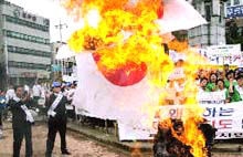 カンニング竹山、日本国旗を燃やすのは「ダメに決まっとる」主張も、蒸し返される「嫌いな人もいる」発言…炎上収まる気配なし