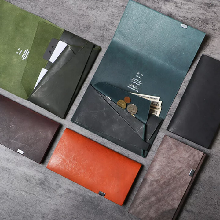 使っている財布のブランドを書き込むトピ 