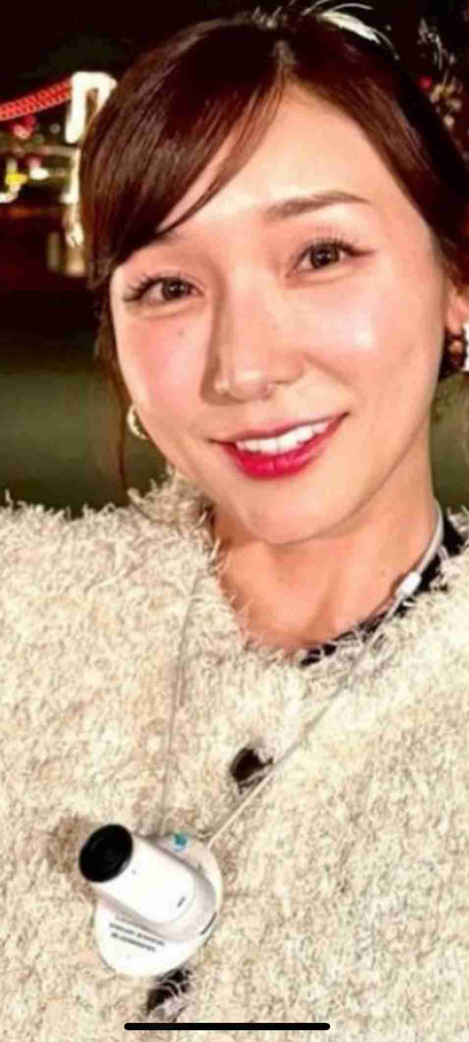 元「ジュディマリ」YUKI 53歳の近影にネット二度見「腰抜かした」「びびった」ミニ美脚「かわいいぃぃ」