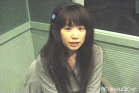 元「ジュディマリ」YUKI 53歳の近影にネット二度見「腰抜かした」「びびった」ミニ美脚「かわいいぃぃ」