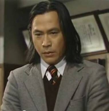 長髪が似合うイケメン