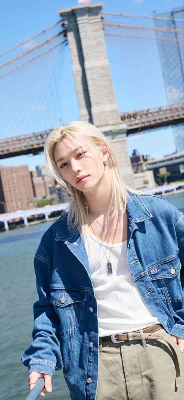 長髪が似合うイケメン