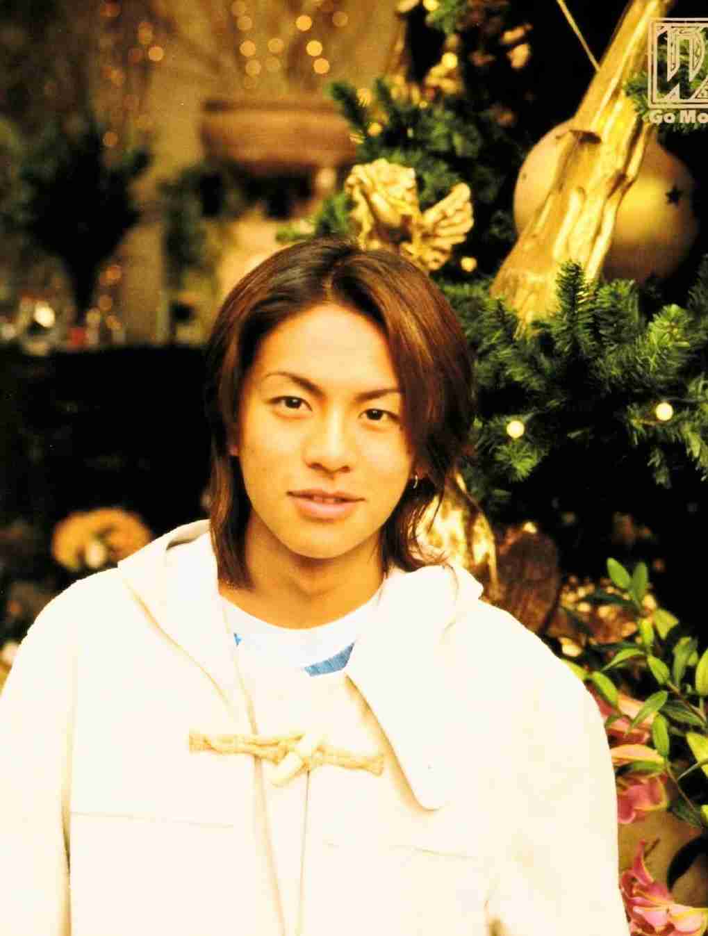 長髪が似合うイケメン