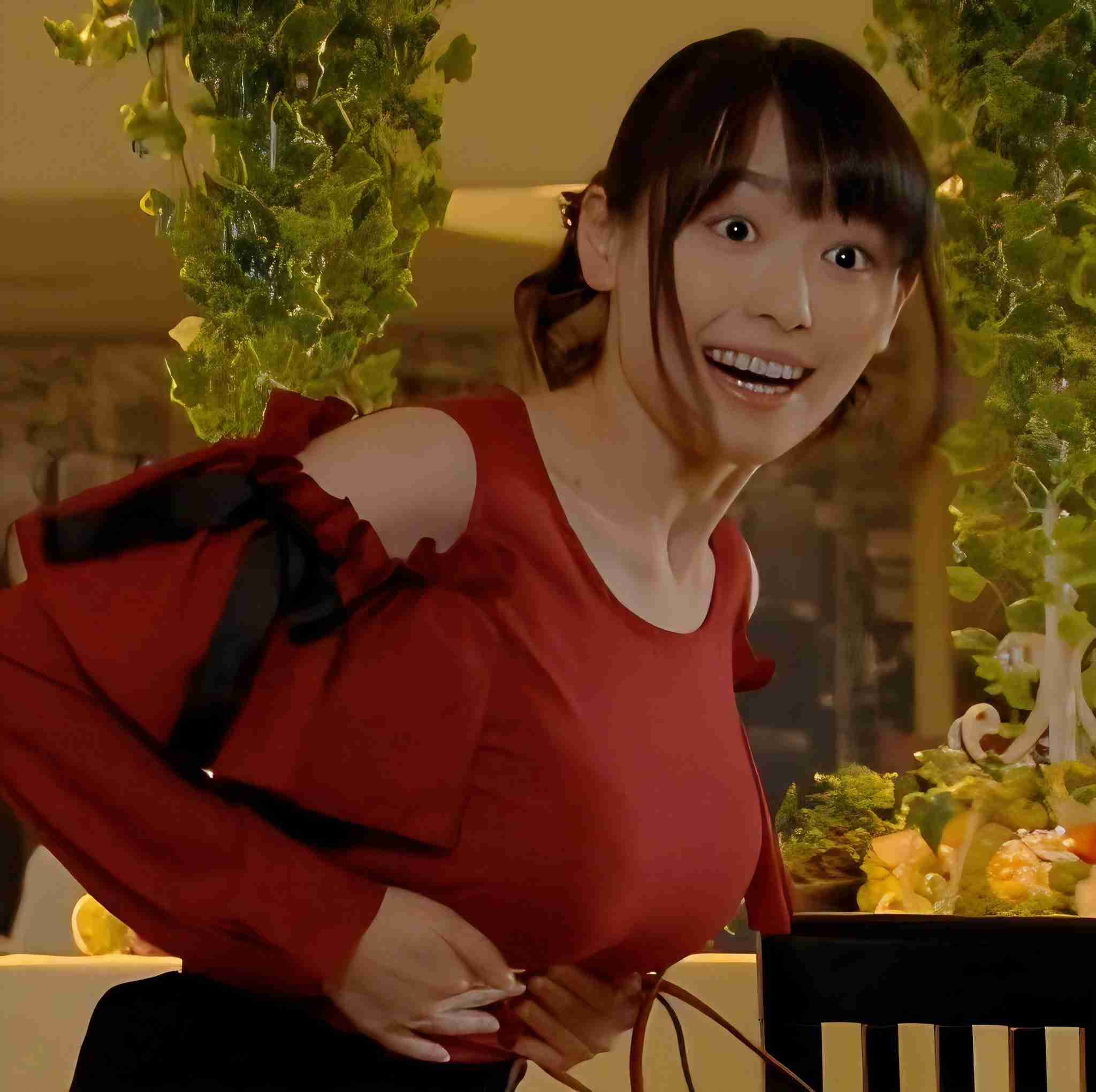 福士蒼汰＆福原遥、なんば駅前サプライズ登場…大歓声　異例のレッドカーペット、関西弁さく裂「めっちゃすきやねん！」