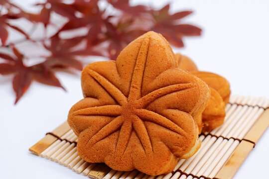 紅葉の色の物を集めるトピ🍂🍁