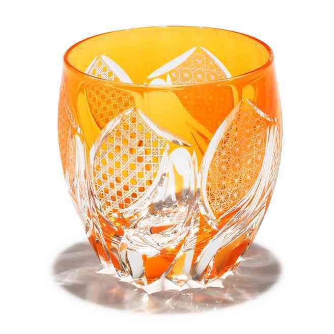 紅葉の色の物を集めるトピ🍂🍁