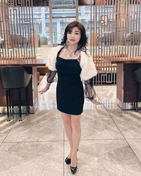 美脚の女性芸能人が見たい！