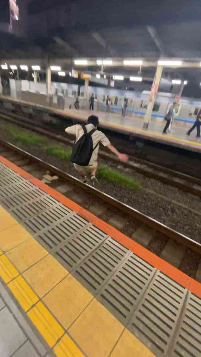 東京都が痴漢被害の調査結果を公表 被害に遭うのは朝の通勤・通学時間帯が6割強と最多 新学期や新年度に集中