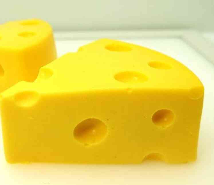 旦那が「何か、かじっていくものある?」と聞く