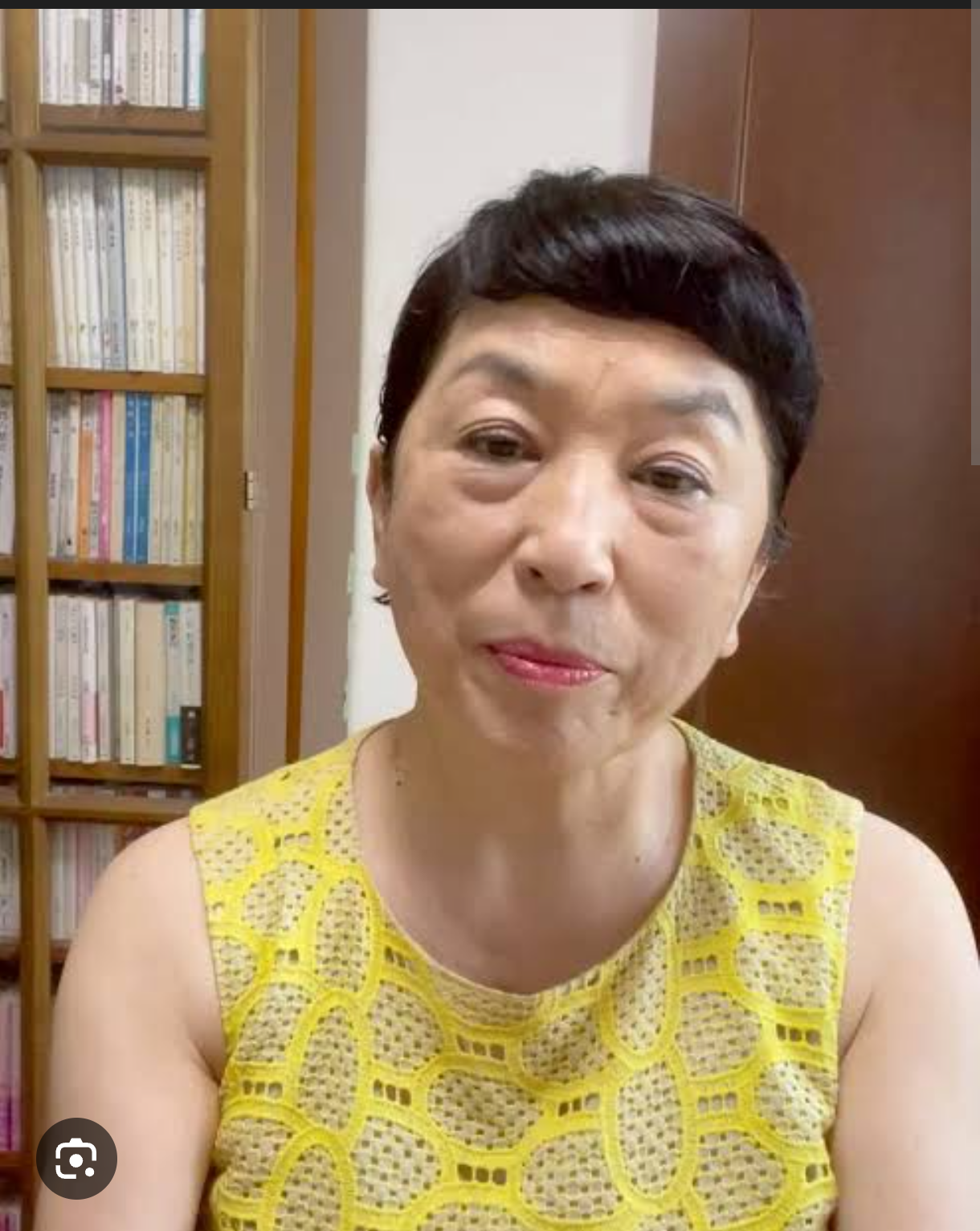 ヘアメイクファッション、全て頑張っているオバさん