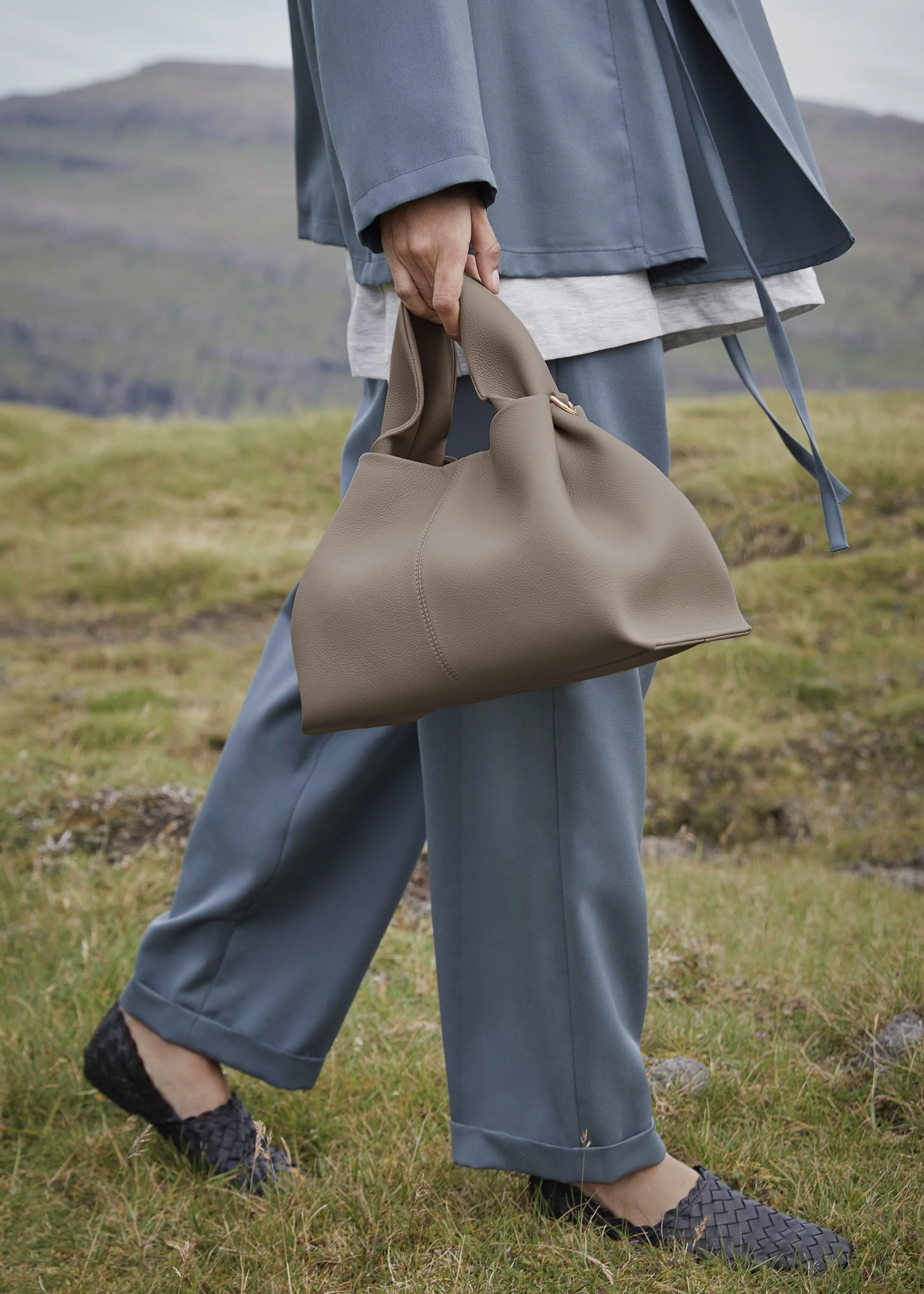 ブランドのパクリデザイン、使いますか？