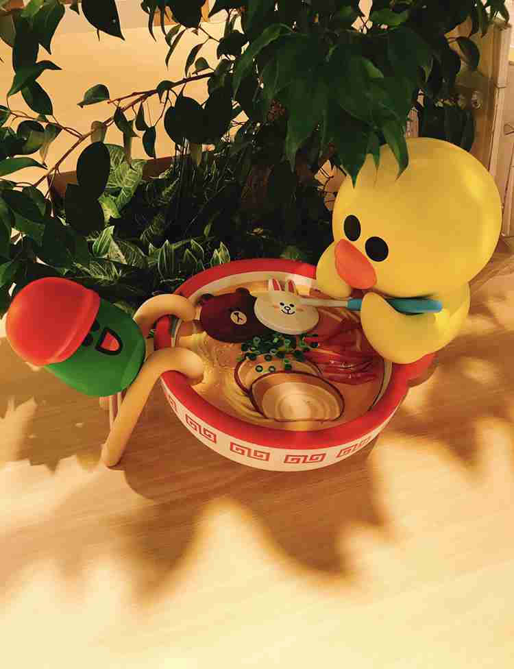 美味しいものを求めて旅行に行きたいです。