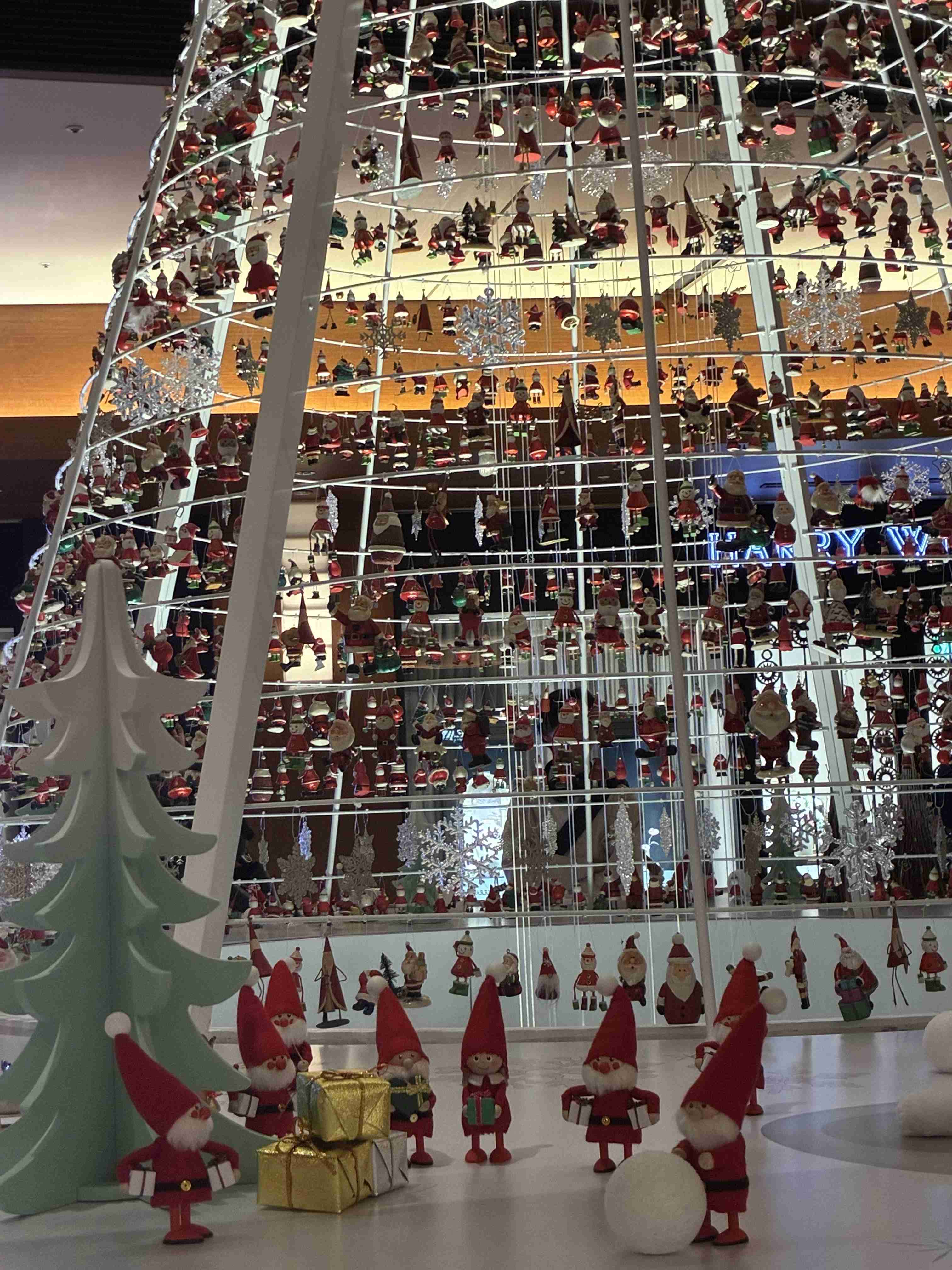 街中のクリスマスぽい写真見せてください