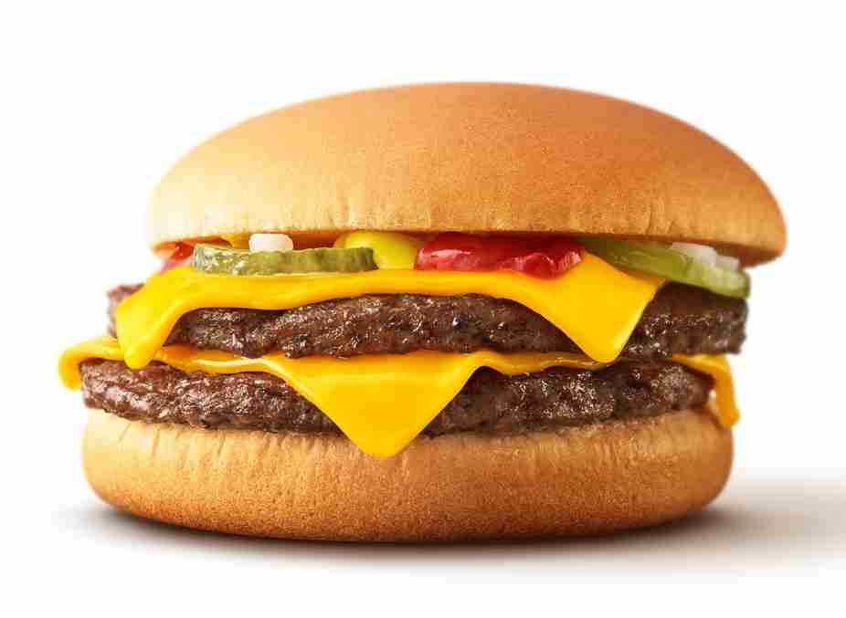 マクドナルドで爆食い!何をどれだけ食べられますか?