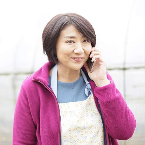 【不思議】なぜおばちゃんは紫色やピンク色のアウターを着ているのか?
