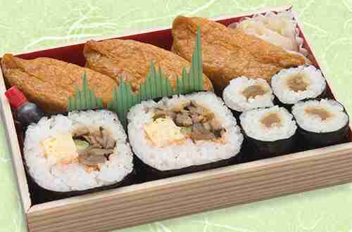 「ご先祖様が『オッ透け感！』って思うわけないだろ」葬儀の“黒タイツNG・透け感必須”マナーに「誰得？」「キモい」と批判殺到