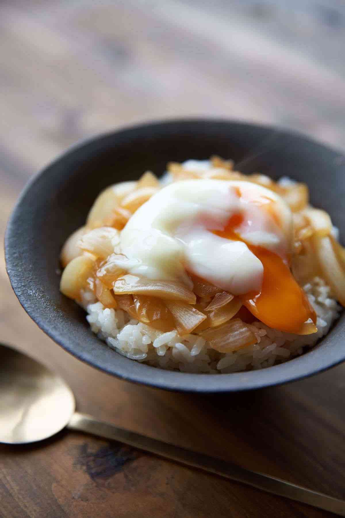 おすすめの丼ものレシピを教えてください