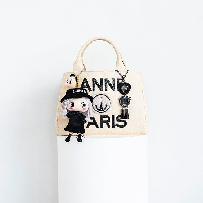 カバンにぬいぐるみ付けてますか？