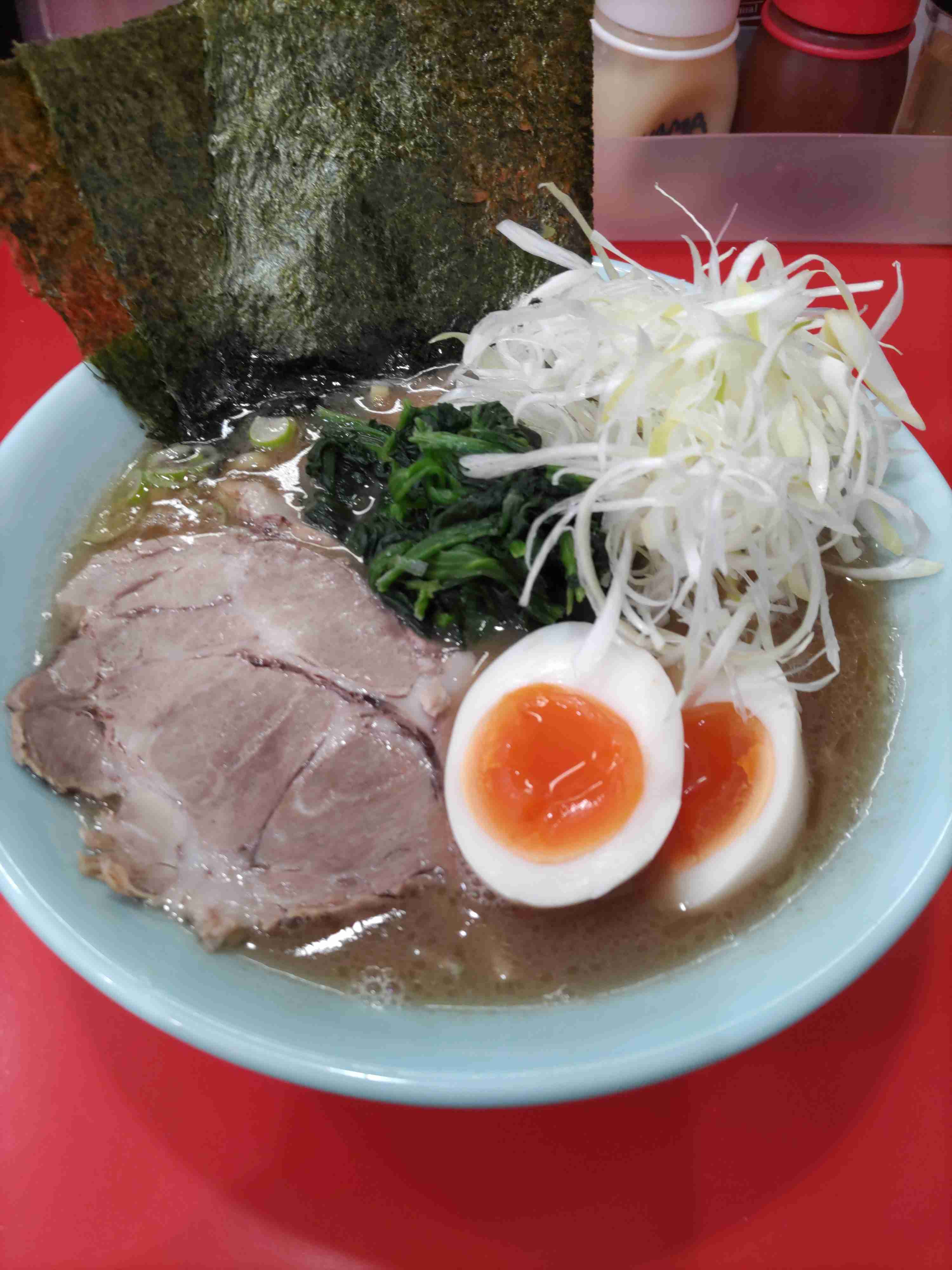 家系ラーメン好きな人!