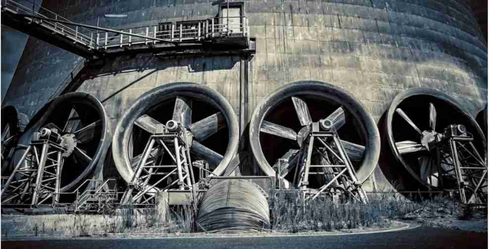 メガロフォビア(巨大物恐怖症)の人、克服した人〜！