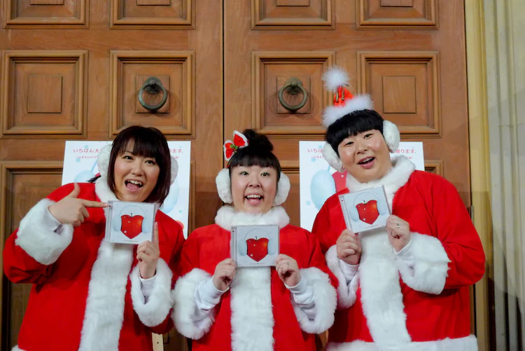 サンタ姿の芸能人が見たい