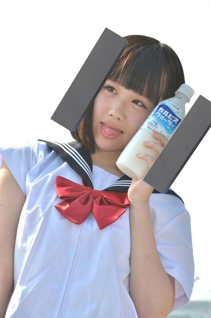 ゆりにゃ、美脚際立つ柄タイツ×ショーパン姿でダンス披露「脚長すぎて二度見」「スタイルが神」と反響
