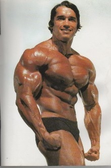 バキバキ肉体のコロチキ西野、「食べ過ぎた次の日に絶対やってはいけない」3つのNG行為...力説