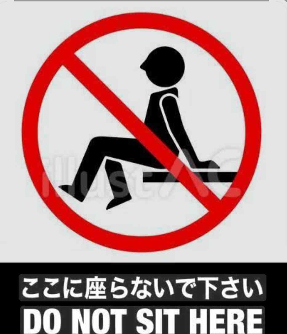 新幹線の自由席でハンカチを置いてトイレに行ったら、戻ったときに見知らぬ人が座っていました。勝手にどかされて座られたら、諦めるしかないのでしょうか?