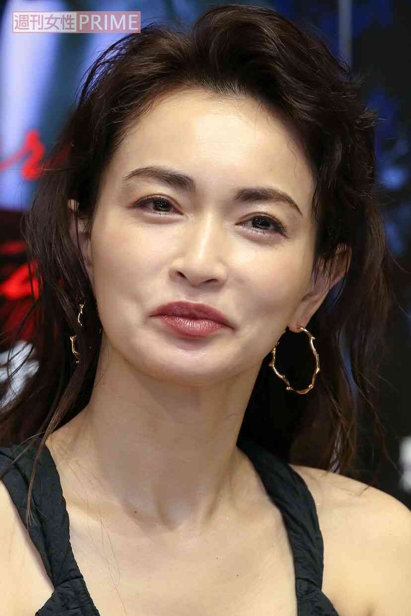 【スクープ！】長谷川京子が新恋人に選んだ相手は…７歳下のエリート起業家と「セレブな密愛」