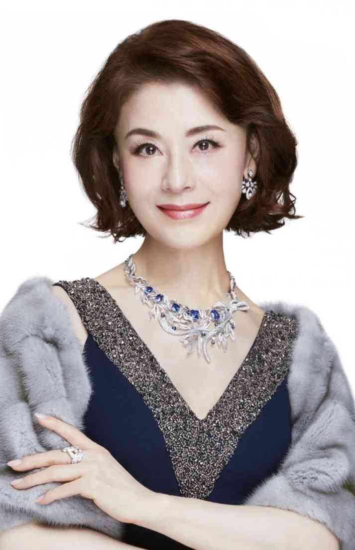 ハイブランドが似合う美女の画像を見て癒されるトピ