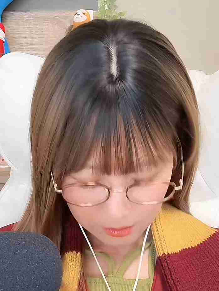 何かに怯えて生きてる人