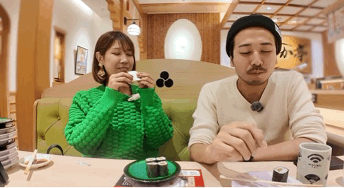 何かに怯えて生きてる人