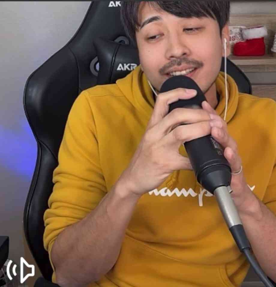 何かに怯えて生きてる人