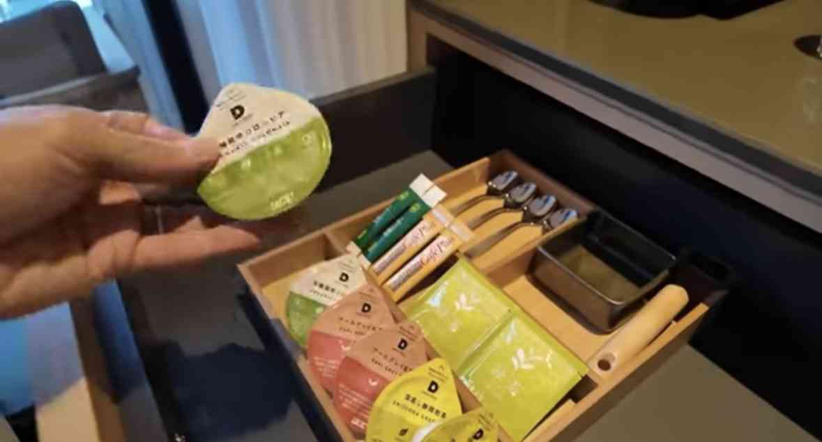 何かに怯えて生きてる人