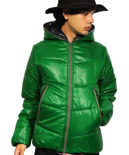 ダウンは着ない人